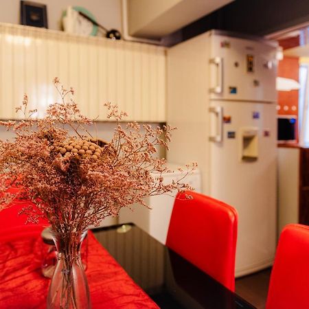 Comfy Apartment With Private Parking And Netflix 布加勒斯特 外观 照片