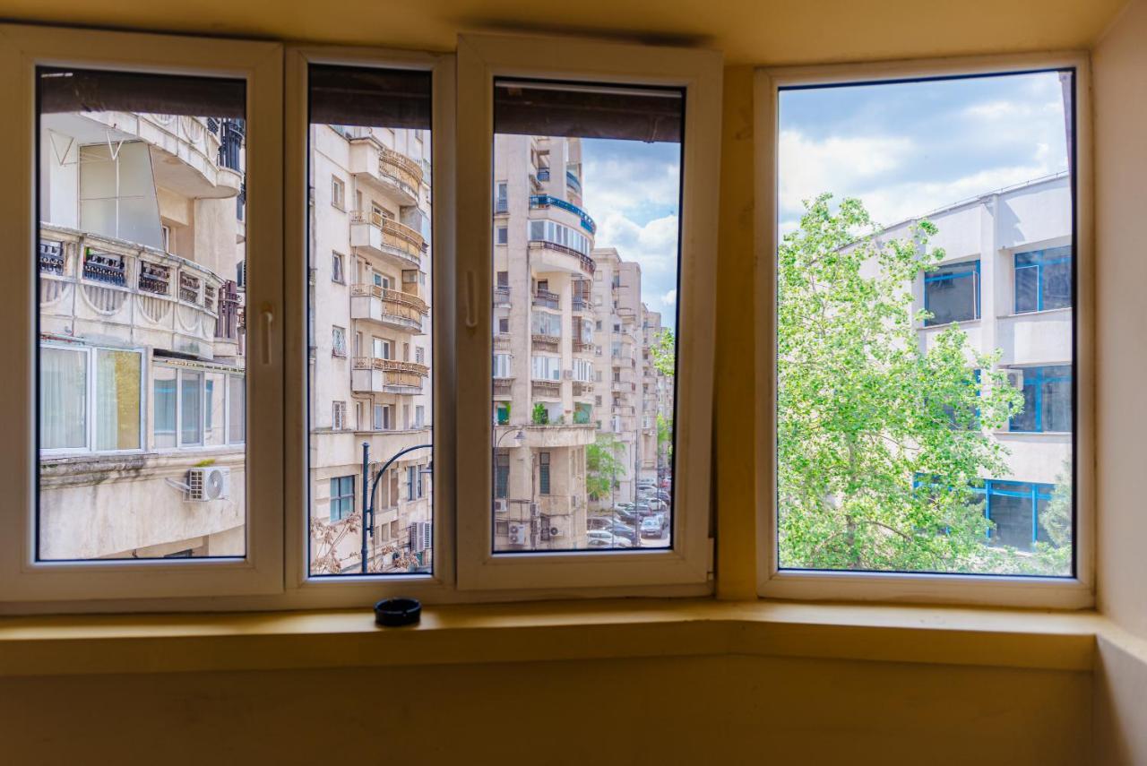Comfy Apartment With Private Parking And Netflix 布加勒斯特 外观 照片