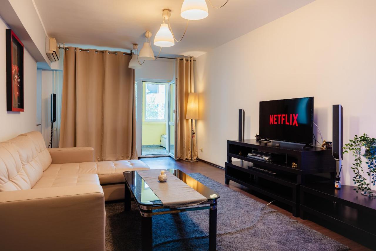 Comfy Apartment With Private Parking And Netflix 布加勒斯特 外观 照片