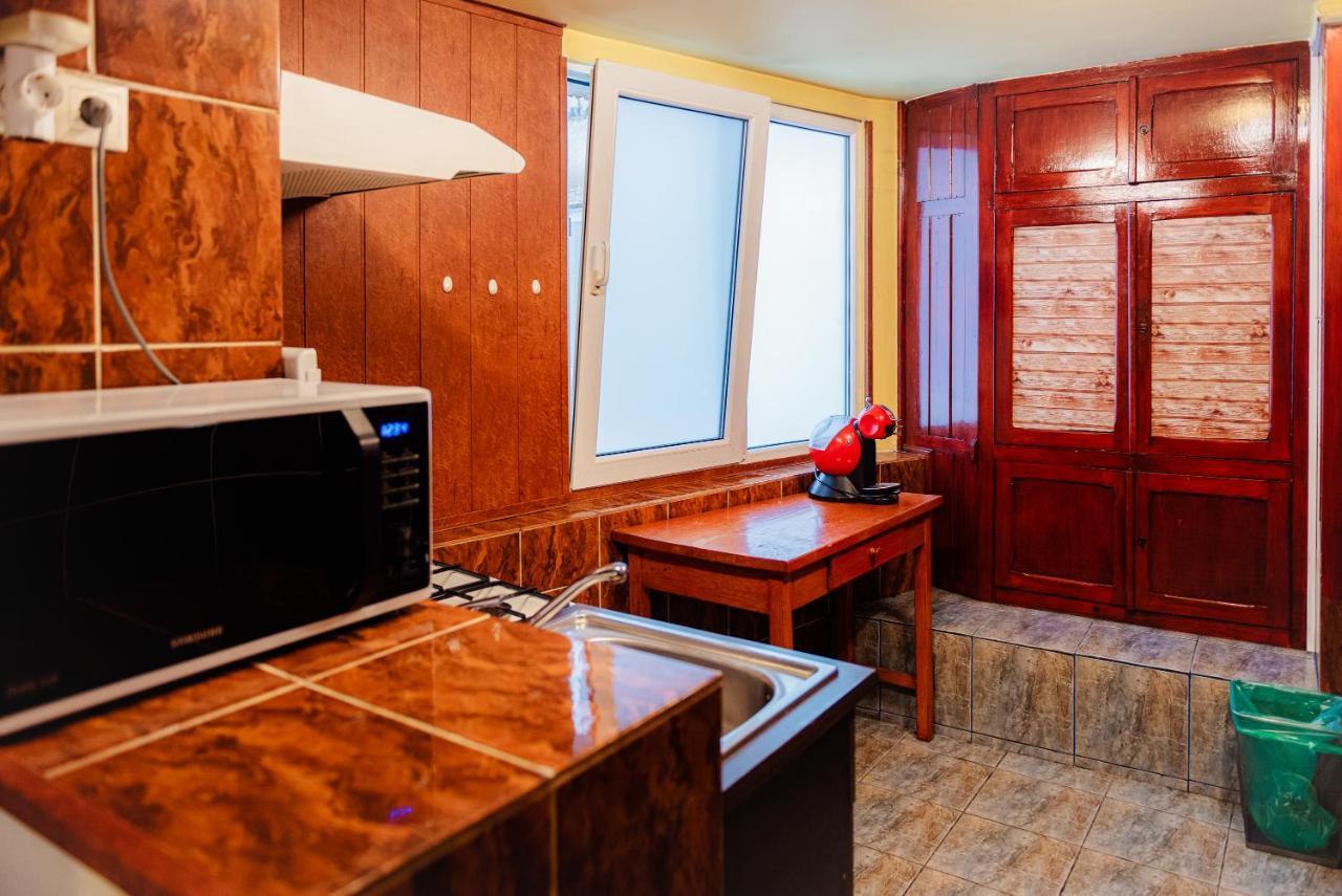Comfy Apartment With Private Parking And Netflix 布加勒斯特 外观 照片