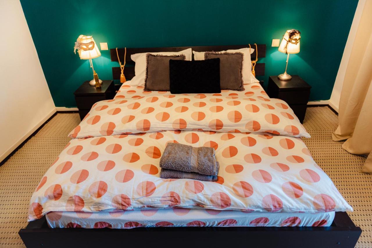 Comfy Apartment With Private Parking And Netflix 布加勒斯特 外观 照片