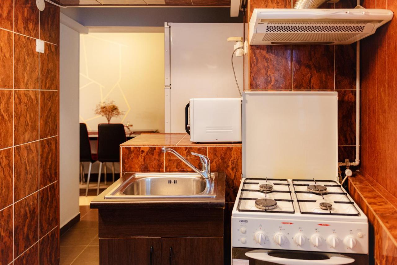 Comfy Apartment With Private Parking And Netflix 布加勒斯特 外观 照片