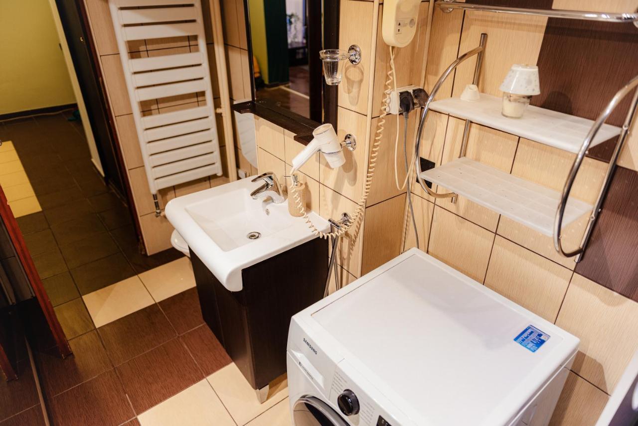 Comfy Apartment With Private Parking And Netflix 布加勒斯特 外观 照片