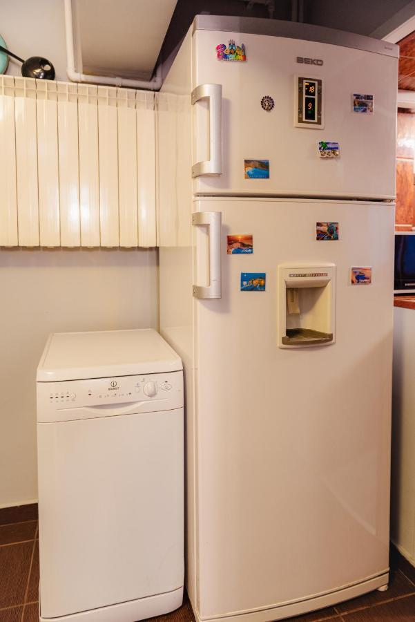 Comfy Apartment With Private Parking And Netflix 布加勒斯特 外观 照片