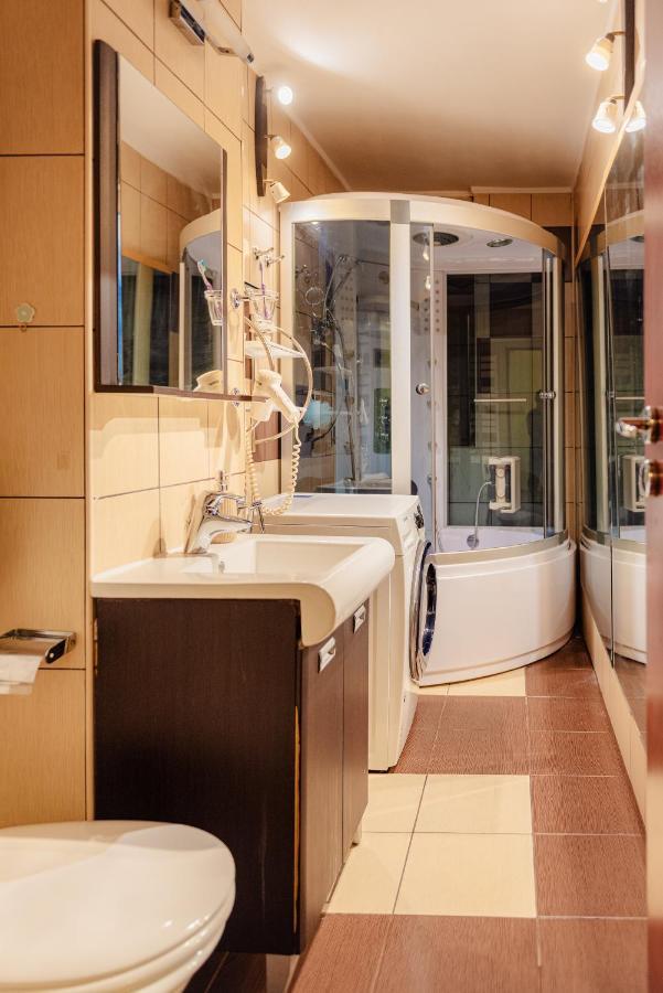 Comfy Apartment With Private Parking And Netflix 布加勒斯特 外观 照片